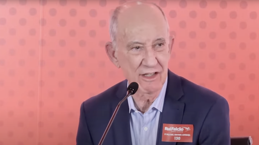 PT tem que ter autonomia para criticar o governo, diz Rui Falcão