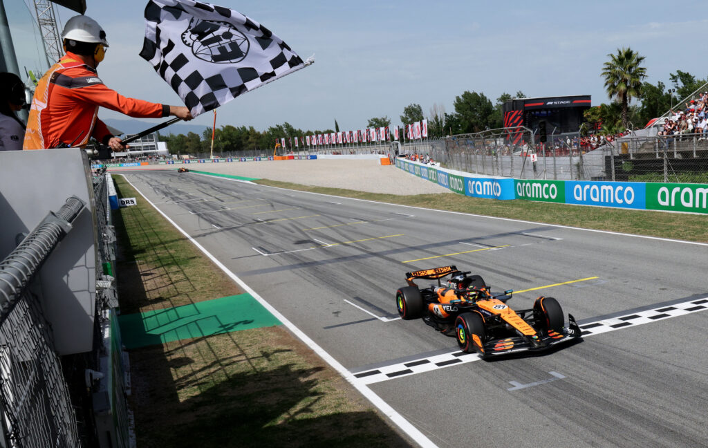 Piastri vence GP da Espanha e amplia liderança no campeonato; Bortoleto é 12°
